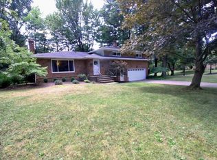 2993 Harriett Rd, Stow, OH 44224