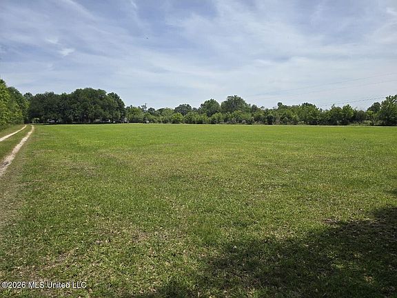 4th image of 168 Davis Rd
