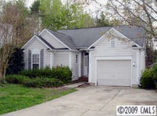 8621 Bodkin Ct, Charlotte, NC 28215