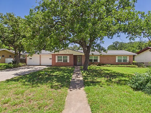 1206 Crenwelge Dr Photo 1 1206 Crenwelge Dr Photo 1