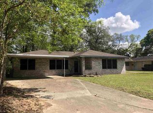 5660 Landry Ln, Beaumont, TX 77708