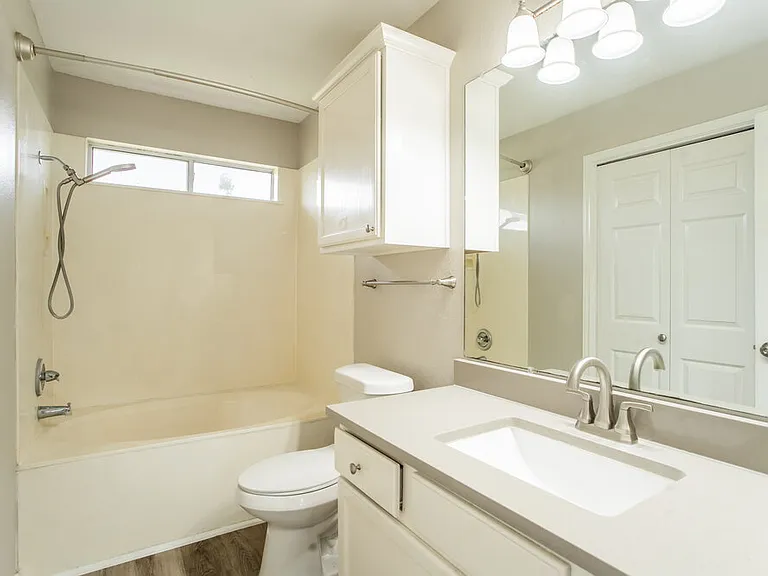 21013 Godolophin Ct — Photo 16