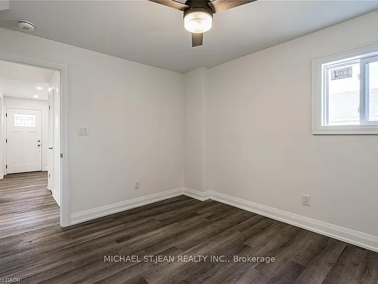 395 Paling Ave — Photo 10