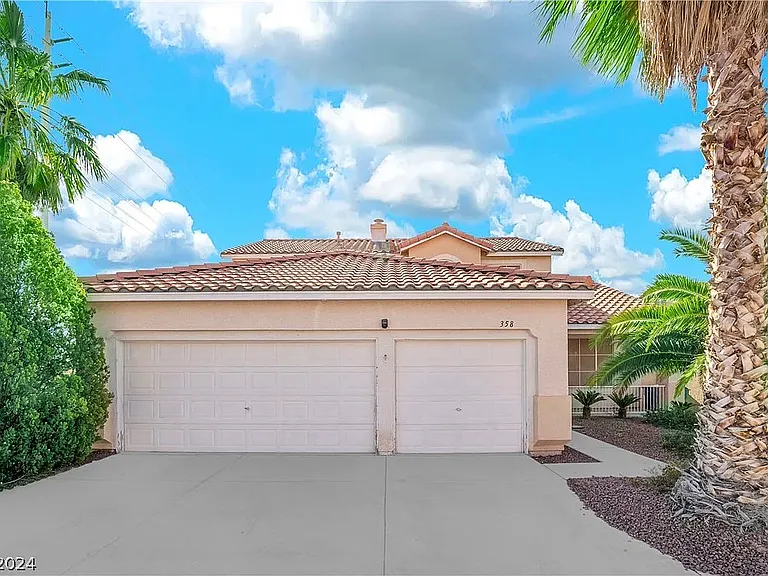 358 Velino Ave — Photo 6