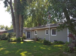 46954 Meadow Ln, Decatur, MI 49045