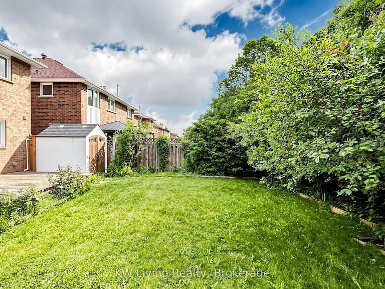 33 Southgate Cres — Photo 49