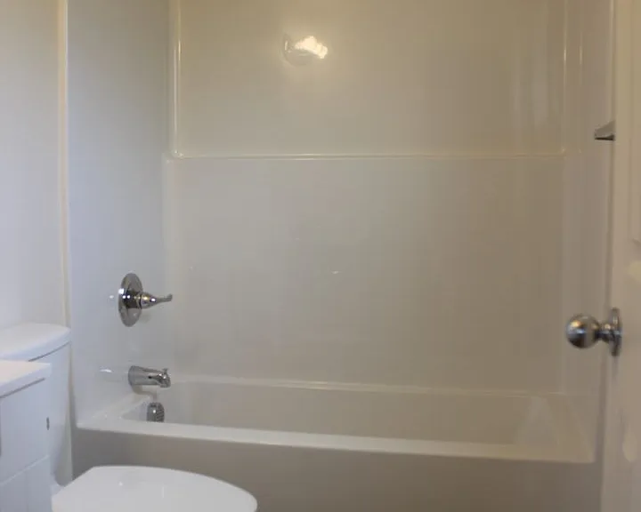 232 NE Palomar Ct — Photo 11