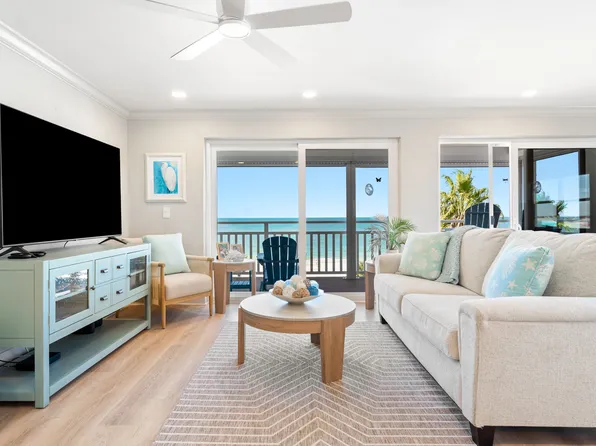 555 Gulf Way APT 5N, Saint Petersburg, FL 33706