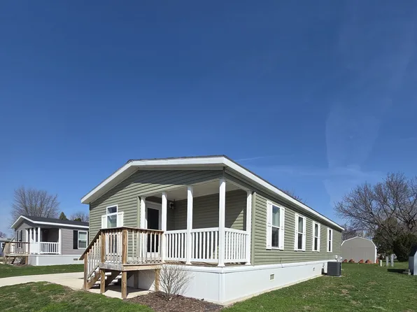 1 Birch Dr #55N, Sandwich, IL 60548