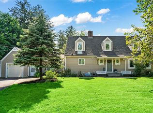 225 5th Ave, Huntington Station, NY 11746