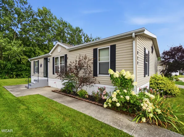 573 Waterview Cir, Lima, OH 45804