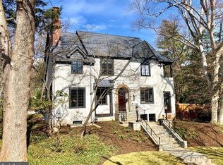 4233 Leland St, Chevy Chase, MD 20815