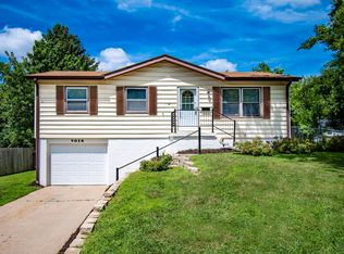 9018 Ontario Cir, Omaha, NE 68124