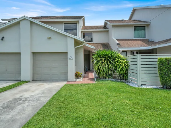 6371 Toulon Dr, Boca Raton, FL 33433