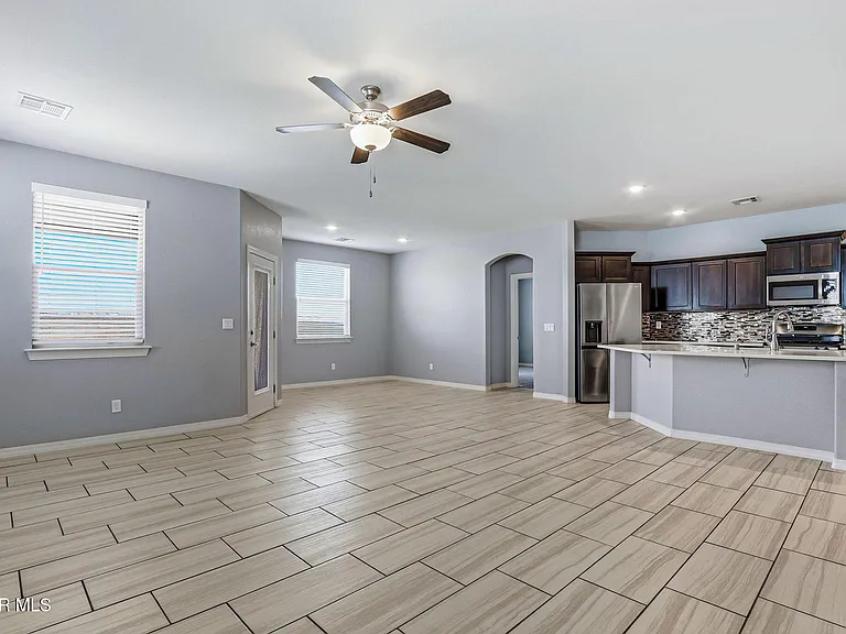 4704 Marisabel Azcarate St — Photo 21