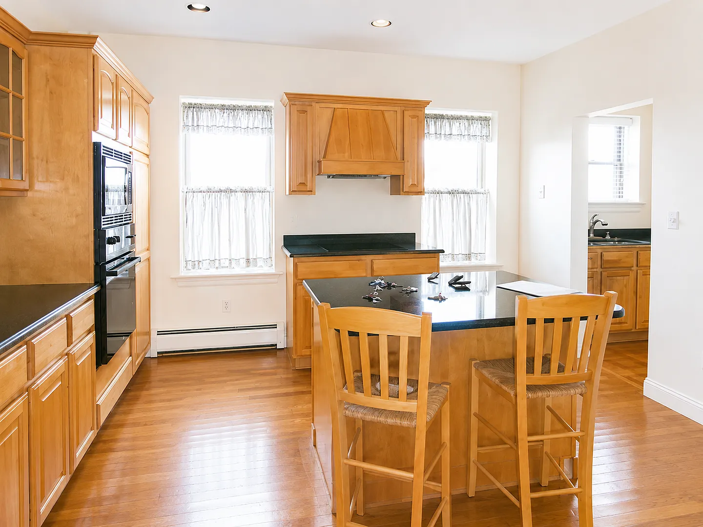 95 Stanton Ave — Photo 2