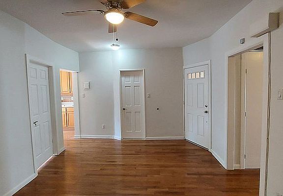4th image of 65 Hausman St Floor 3