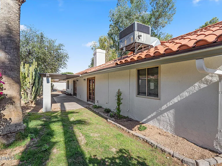 1756 W Echo Ln — Photo 6