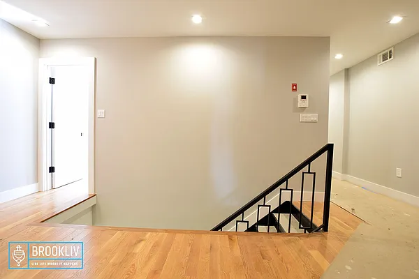 Rented by null | media 27