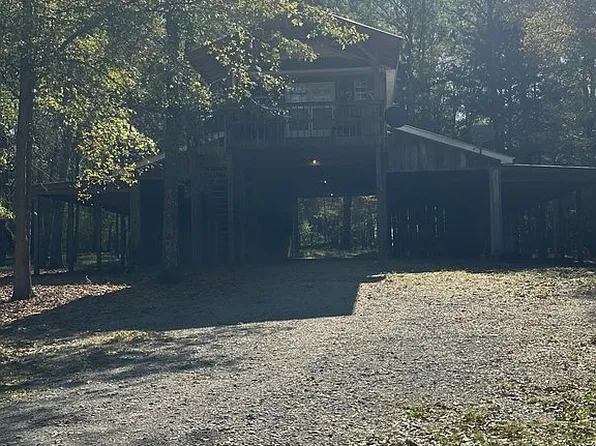 203 Highland Dr, Livingston, AL 35470