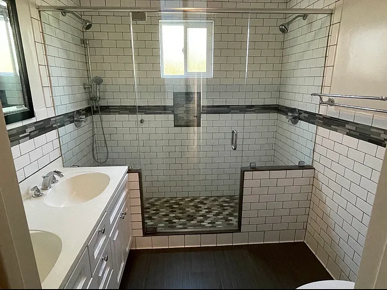 123 E Los Olivos St — Photo 3