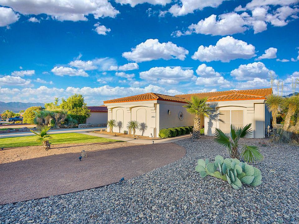 1st image of 221 Avenida Mirador