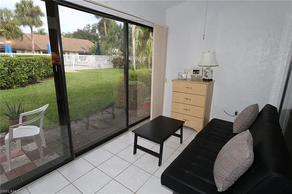 2 bed, 2.0 bath, 1252 sqft, $4,800 — Photo 3