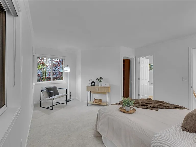 12421 NE 103rd Pl — Photo 23