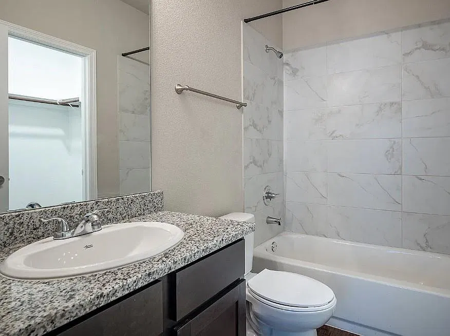 3 bed, 3.5 bath, 1857 sqft, $2,000 — Photo 3