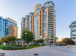 8220 Crestwood Heights Dr APT 406, Mc Lean, VA 22102