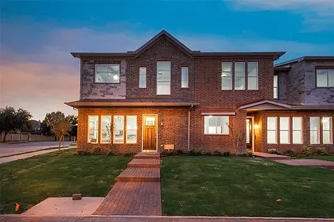 4 bed, 2242 sqft, $2,975 — Photo 2