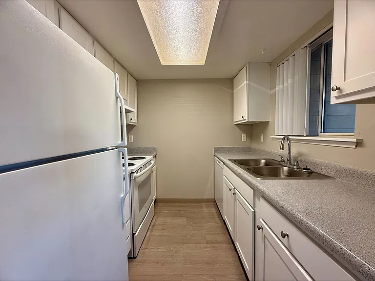 The Gardens Apartments — Photo 15