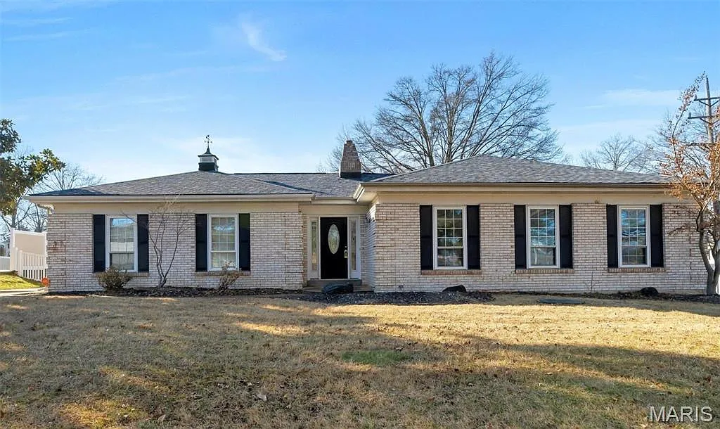 5407 Chatfield Dr photo 1