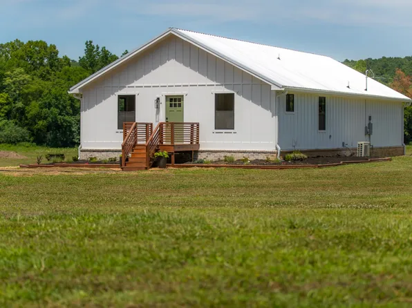 1430 W Beaverdam Rd, Centerville, TN 37033