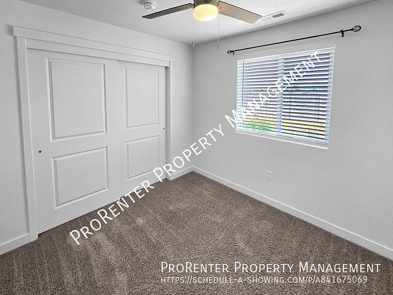 1152 W Beacon Way — Photo 21