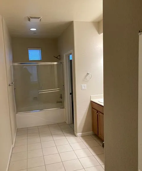2580 W El Camino Ave — Photo 14