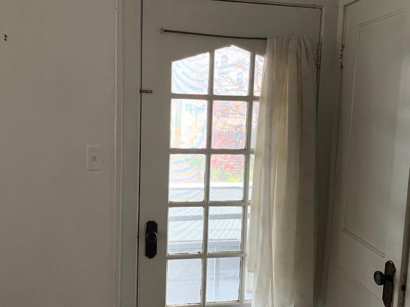 5th image of 2637 E 130th St