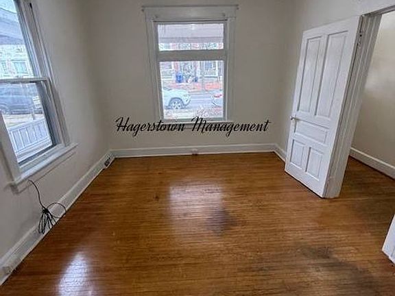 2nd image of 812 Mulberry Ave
