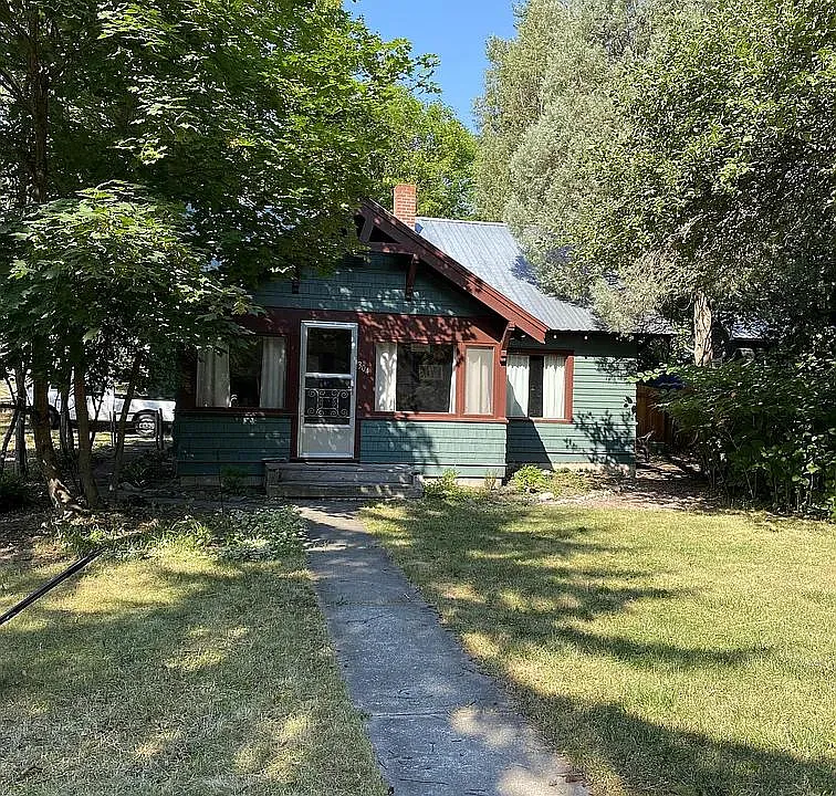 304 Dakota Ave