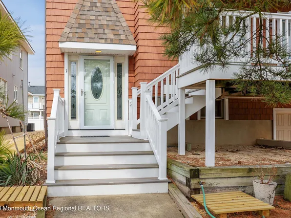 1 New Jersey Ave #2, Lavallette, NJ 08735