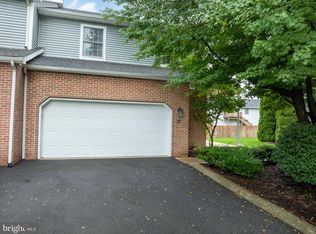 1460 Blue Course Dr APT 26, State College, PA 16801
