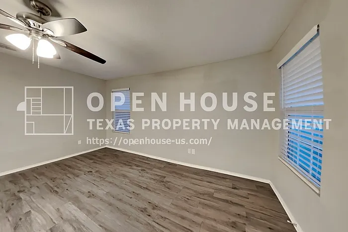 5529 McClelland St — Photo 4