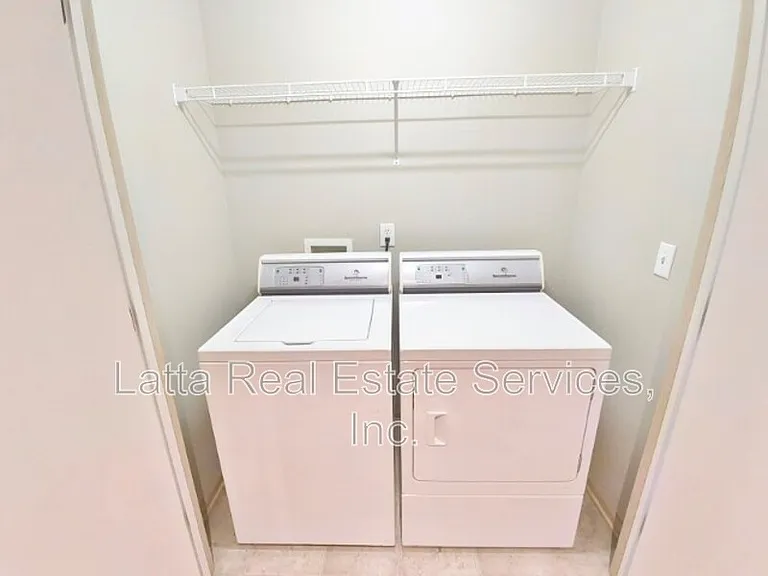 1633 SW Madison St — Photo 13