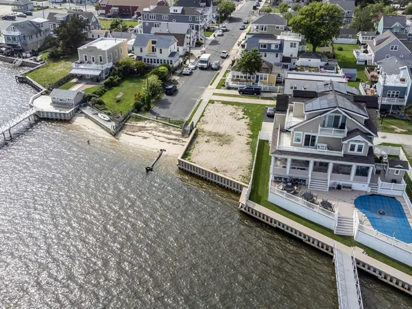 139 Gibbs Ave, Somers Point, NJ 08244