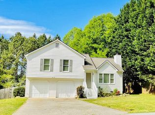 4246 Apache Dr, Acworth, GA 30102