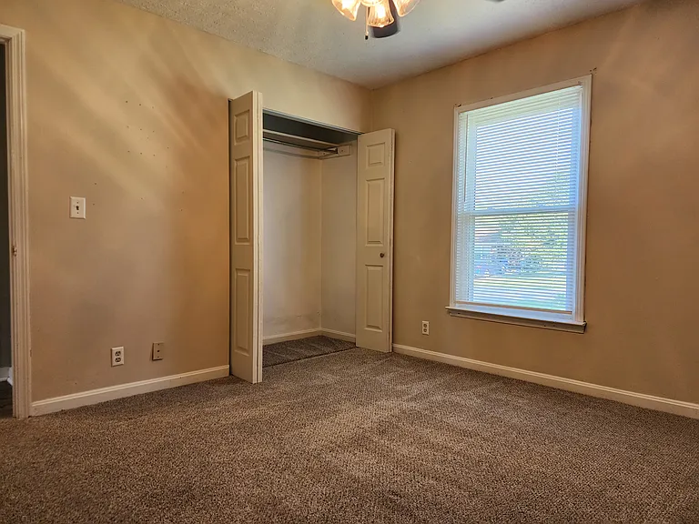 11412 Kendrick Dr — Photo 16