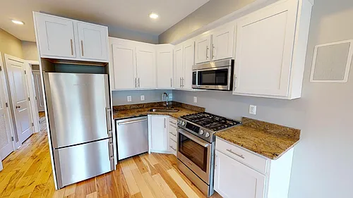 1152 Oates St NE #2 Photo 1