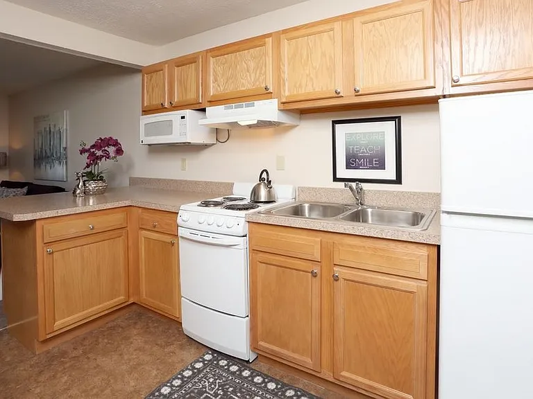 Peppertree Apartments — Photo 12
