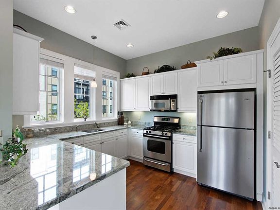 3rd image of 30 Whistler Ct Unit 122