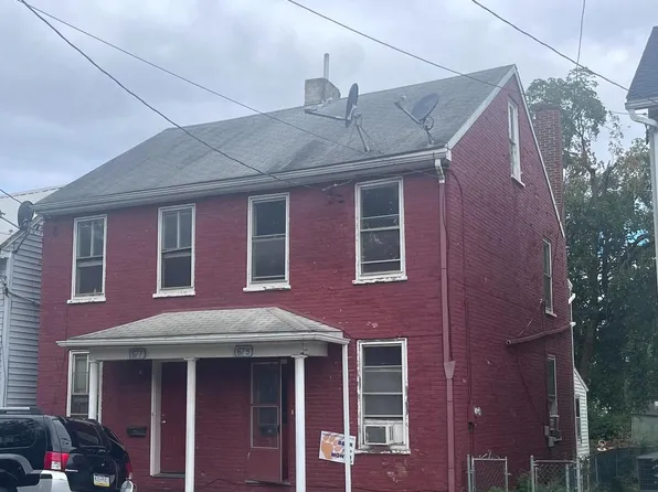 677-679 Broad St, Chambersburg, PA 17201